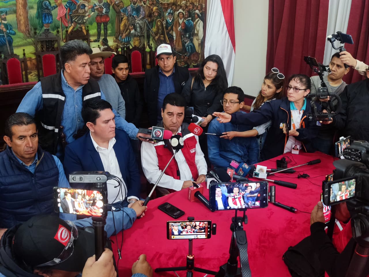 Alcalde de Tarija dijo que la aparición de  incendios, no es una coincidencia.